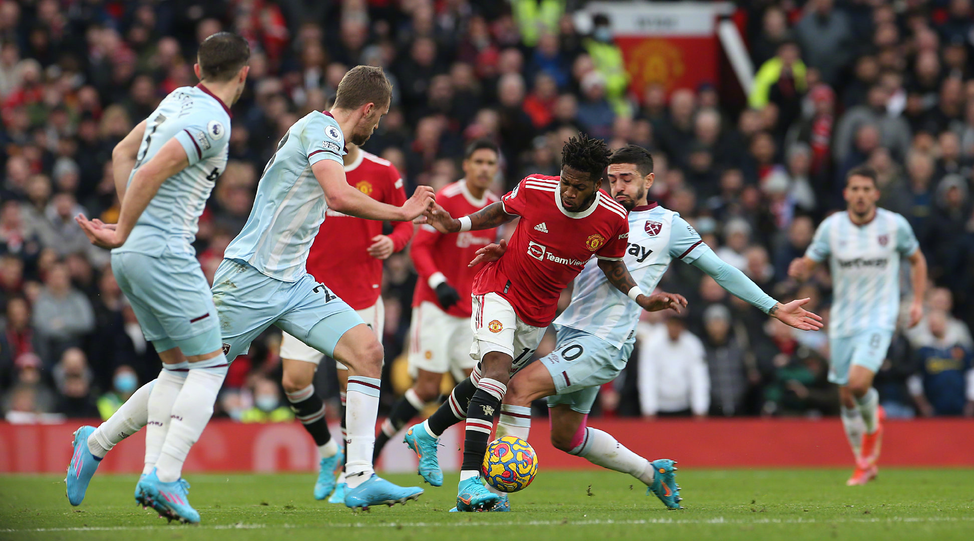 何塞卢凭借 何塞卢凭借