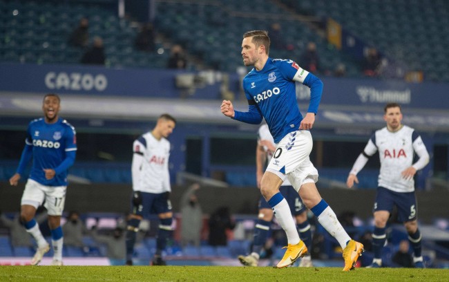 轻易放走任 轻易放走任