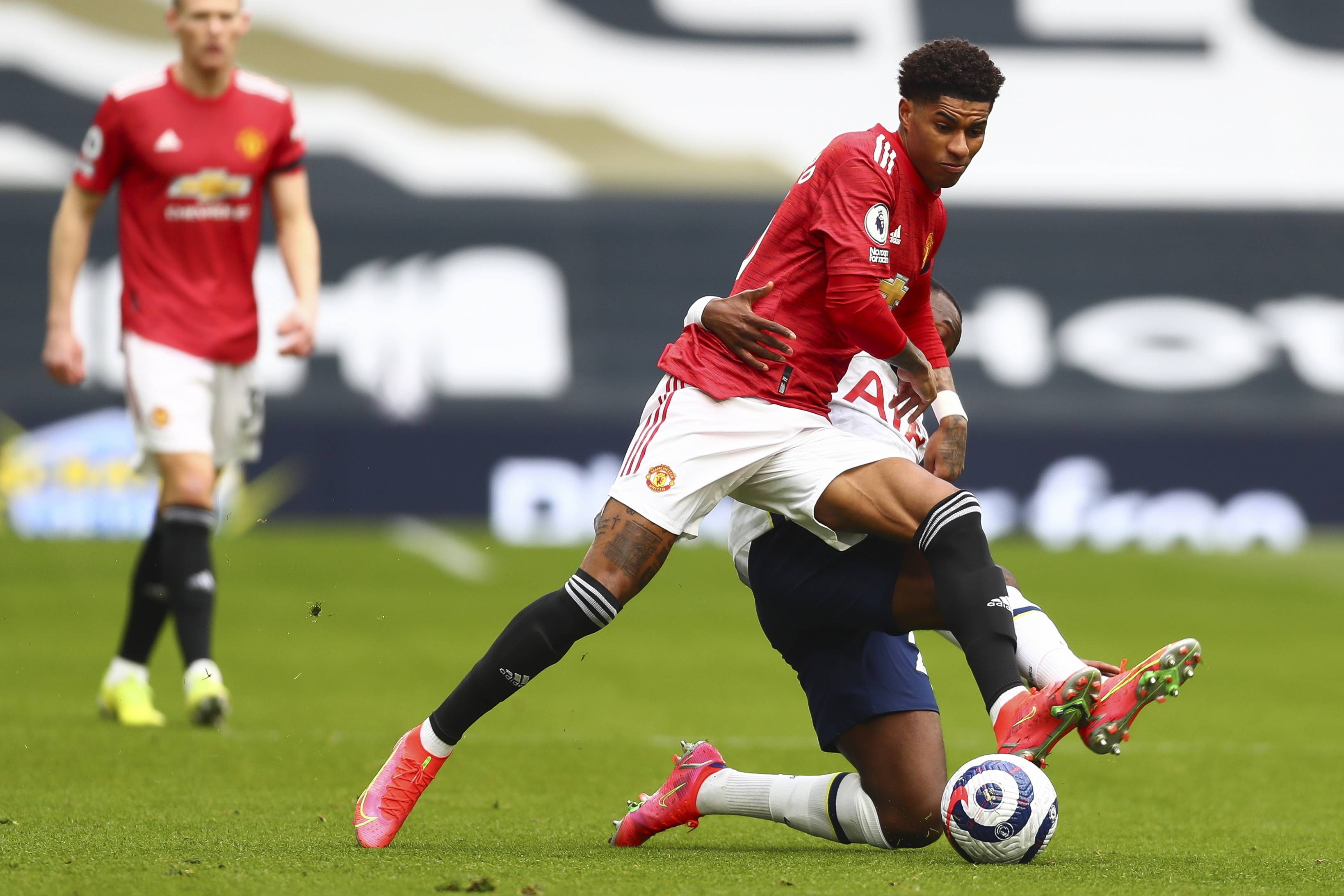 会让曾莉棋 会让曾莉棋